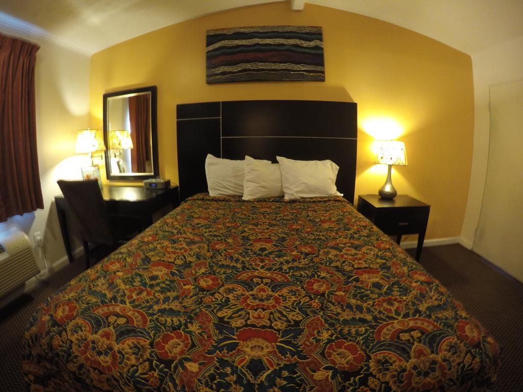 Indio Holiday Motel מראה חיצוני תמונה