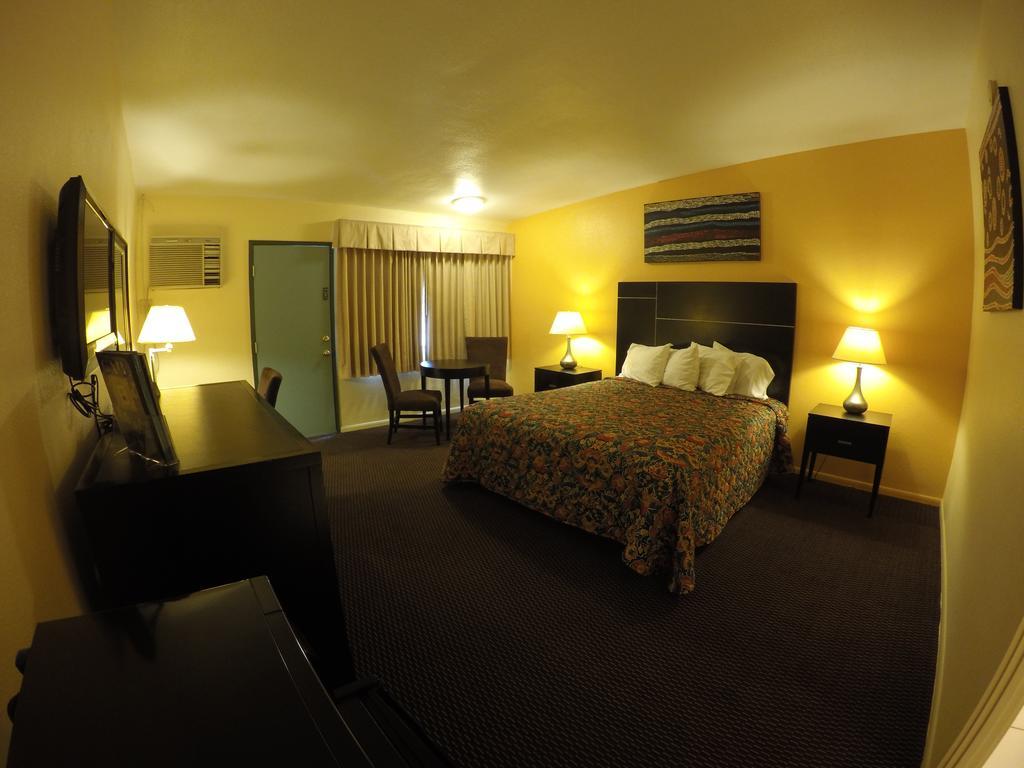 Indio Holiday Motel מראה חיצוני תמונה