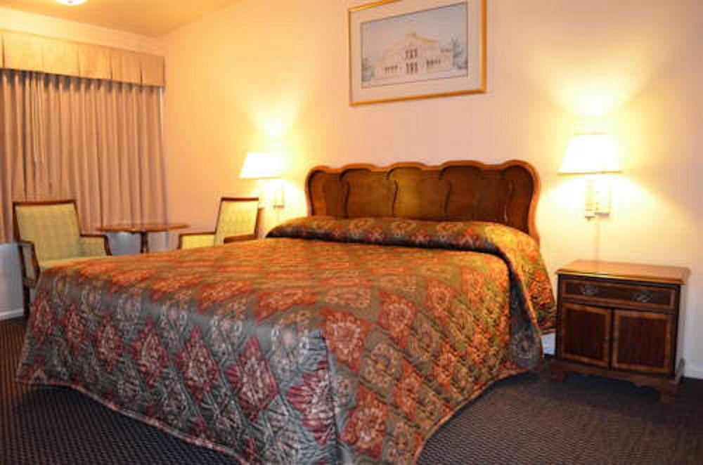 Indio Holiday Motel מראה חיצוני תמונה