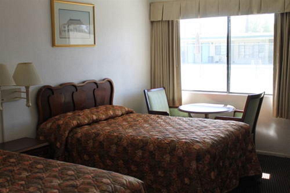 Indio Holiday Motel מראה חיצוני תמונה