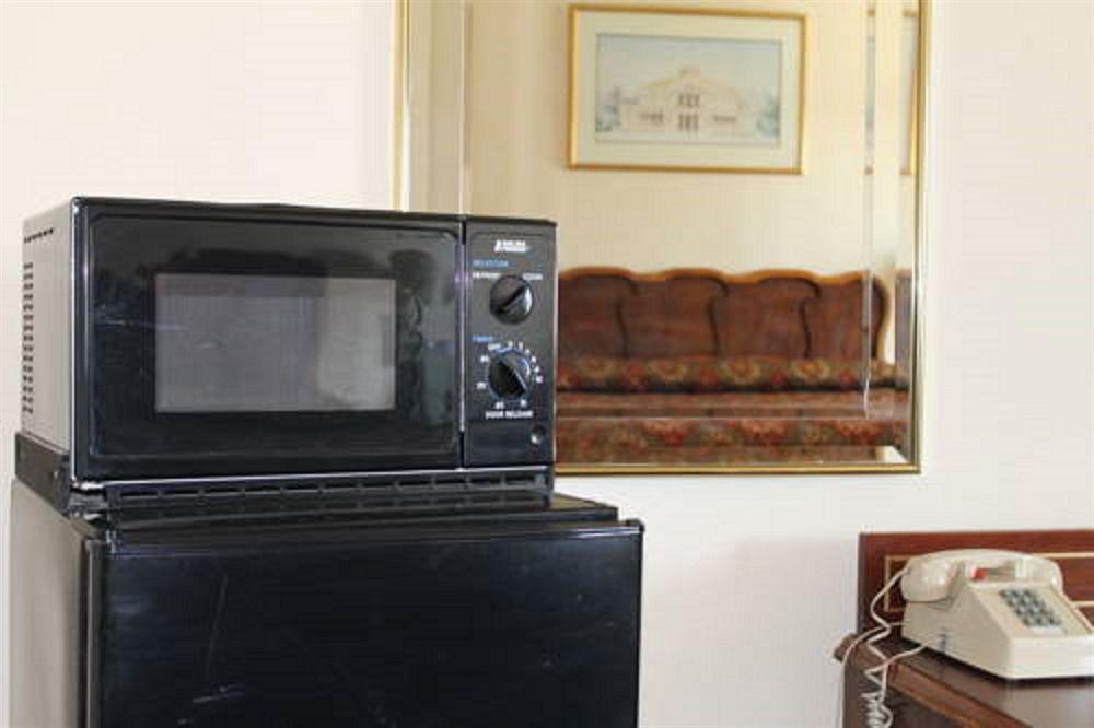 Indio Holiday Motel מראה חיצוני תמונה