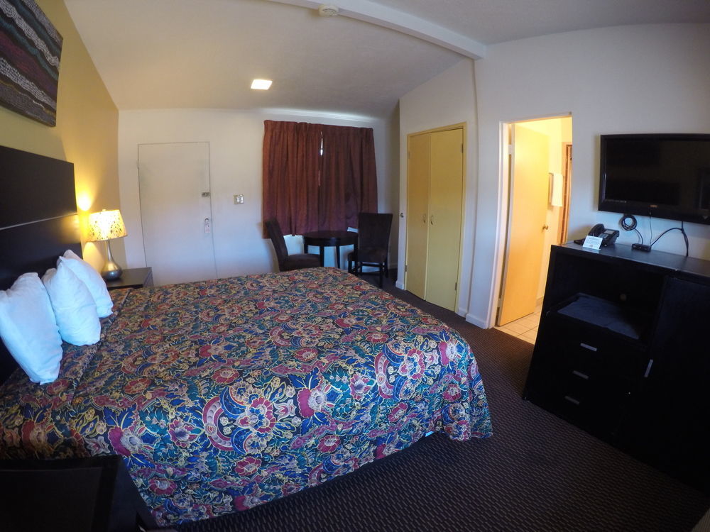 Indio Holiday Motel מראה חיצוני תמונה